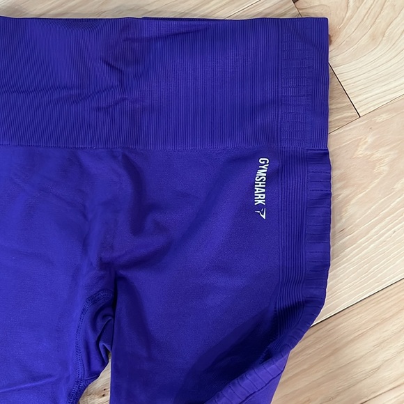 Electric purple Gymshark leggings - like new! - Picture 2 of 3